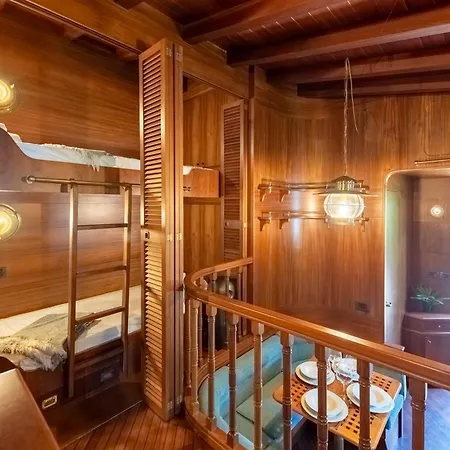 Sea View In Paraggi Apartament *